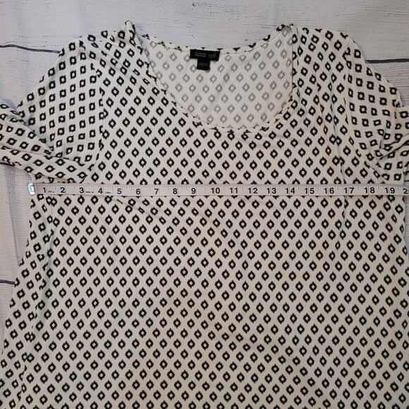 J. Jill Size L Wearever Diamond Print 3/4 Sleeve Tunic Top Black Cream Career - Picture 5 of 10